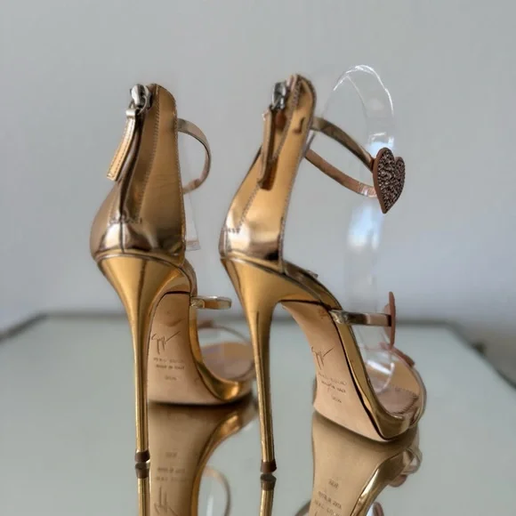 EUC Giuseppe Zanotti Triple Heart Strappy Sandal 35.5 $1,195